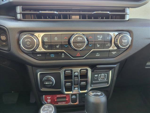 Used 2025 Jeep Wrangler Willys image 12