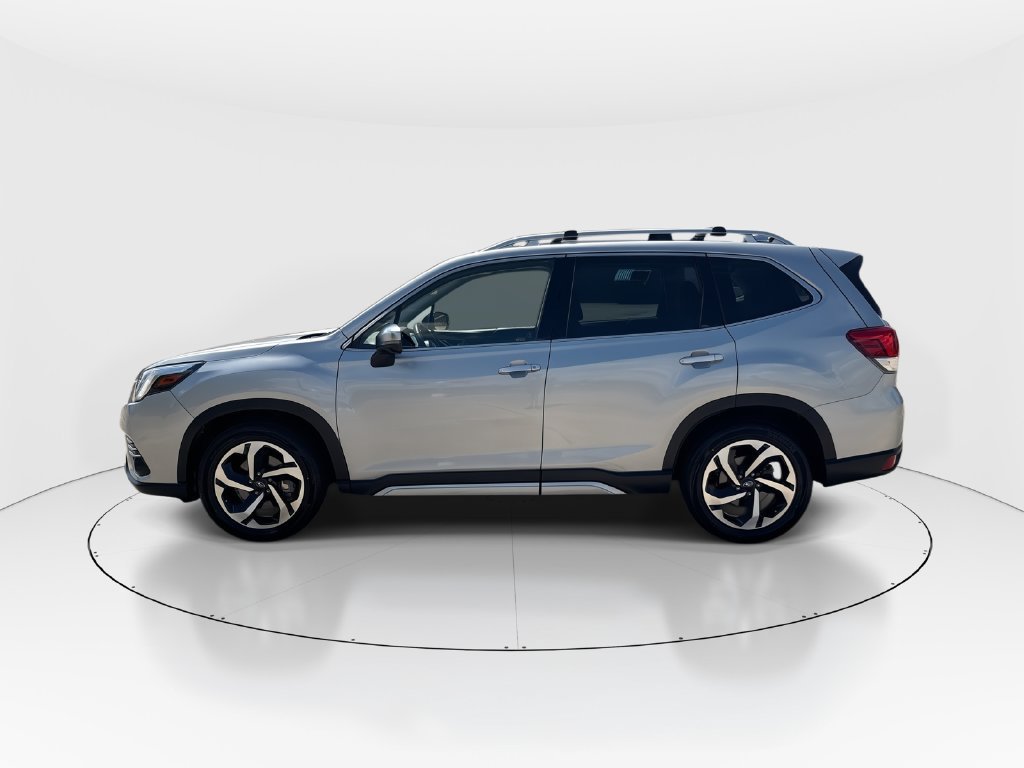 Used 2023 Subaru Forester Touring AWD/4WD image 5