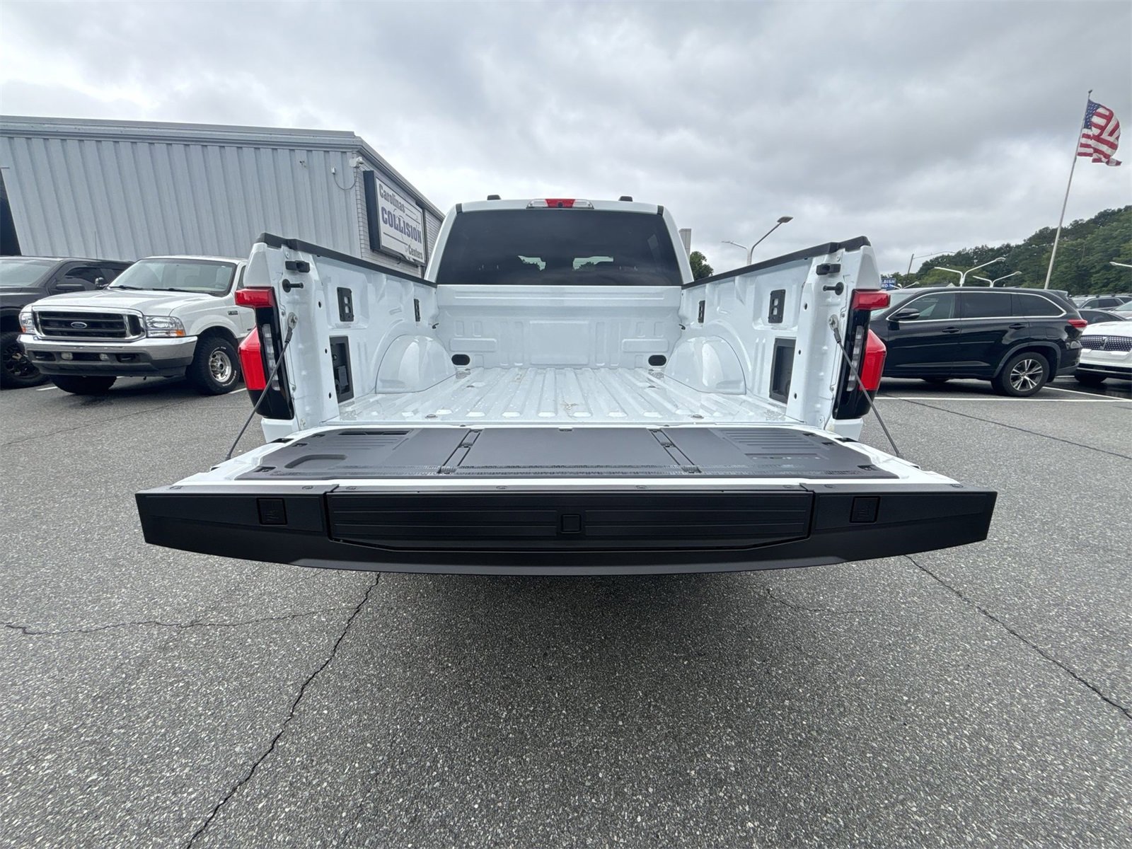 New 2025 Ford F150 Lightning Flash image 20