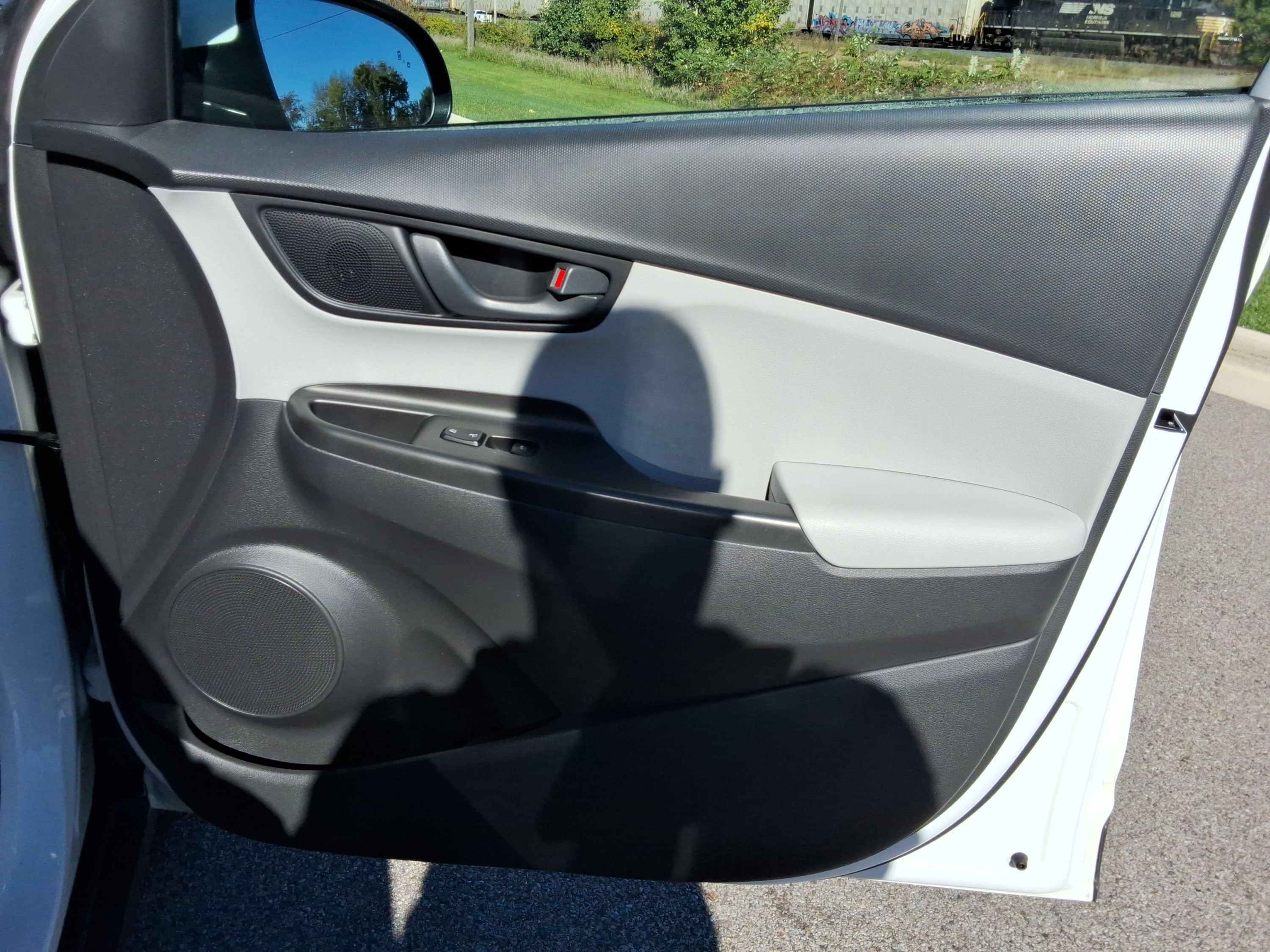 Used 2023 Hyundai Kona SEL AWD/4WD image 38