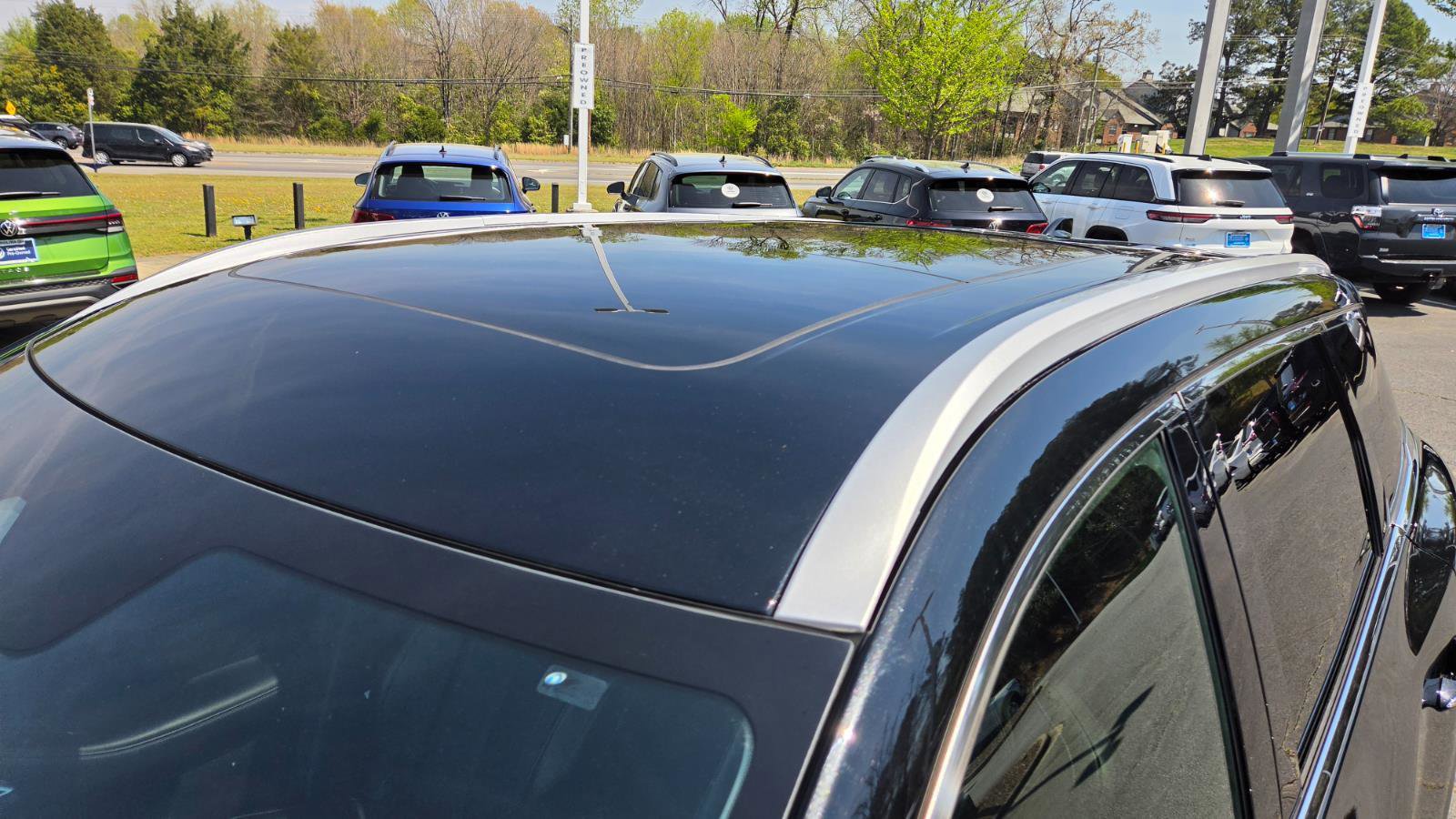 Used 2023 INFINITI QX60 Luxe w/ Vision Package image 11