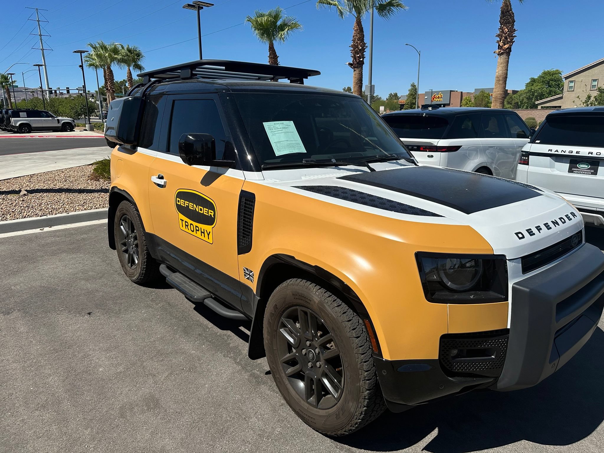 Used 2023 Land Rover Defender 90 X-Dynamic SE AWD/4WD image 10