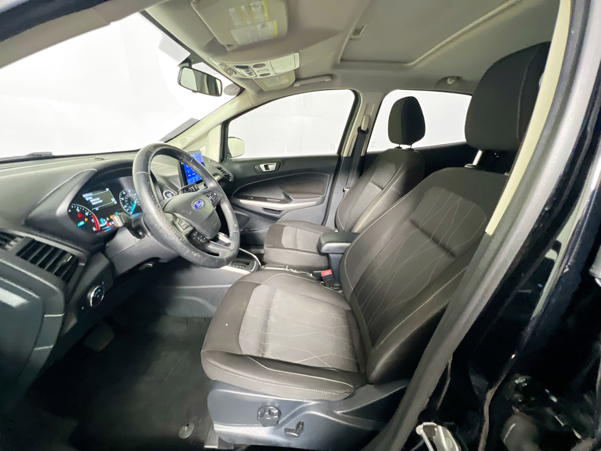 Used 2020 Ford EcoSport SE w/ SE Convenience Package image 14