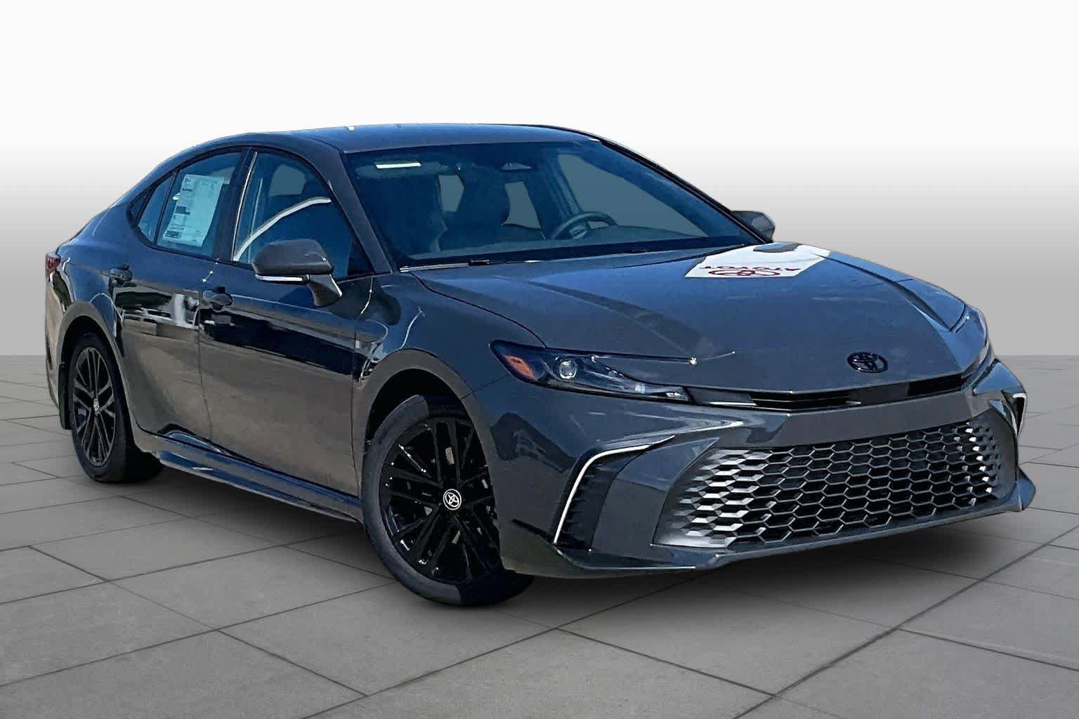 New 2026 Toyota Camry SE w/ Convenience Package FWD image 2