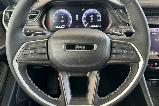 New 2026 Jeep Grand Cherokee Altitude AWD/4WD image 21