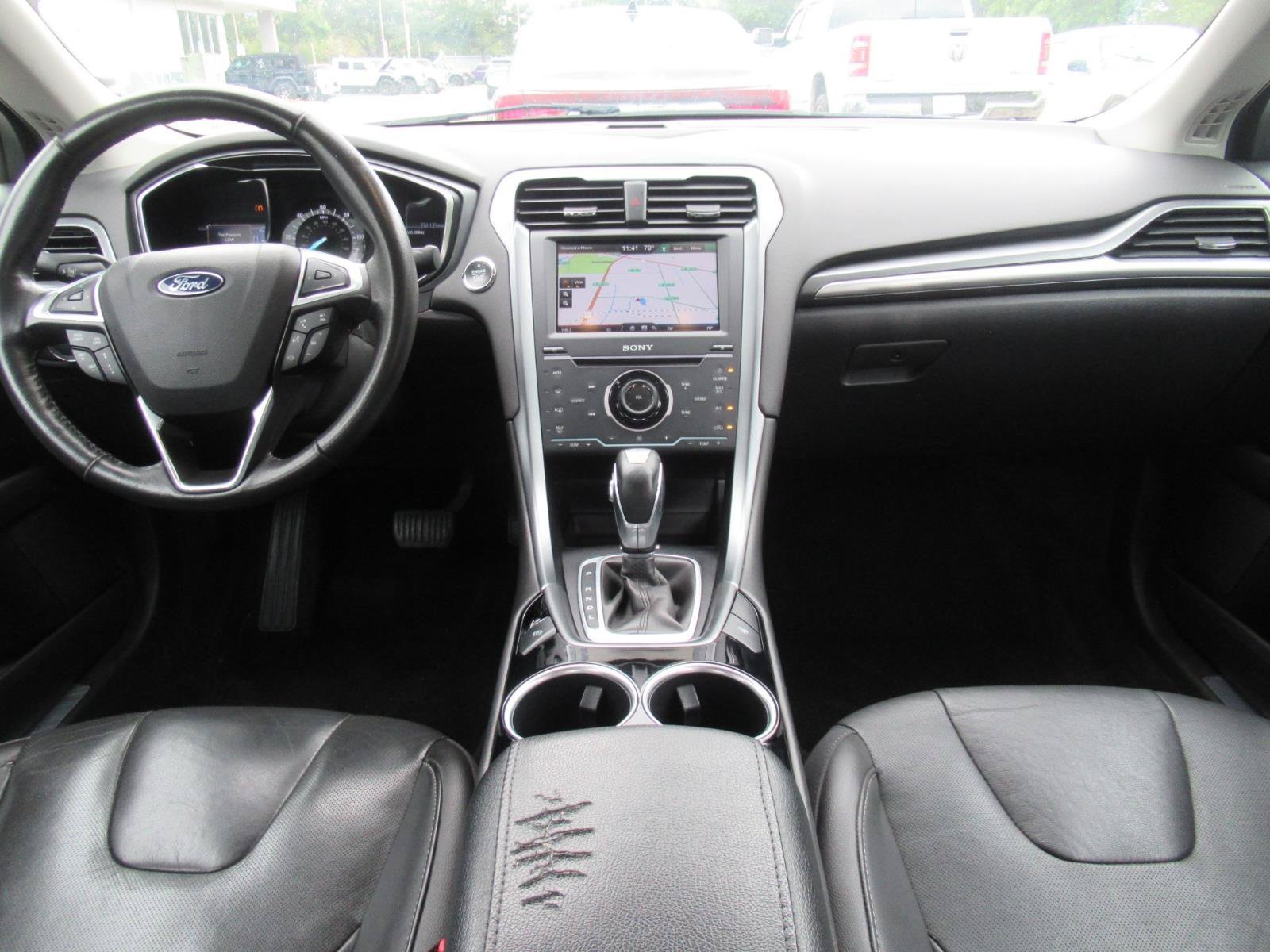 Used 2013 Ford Fusion Titanium w/ Titanium Driver Assist Pkg FWD image 12