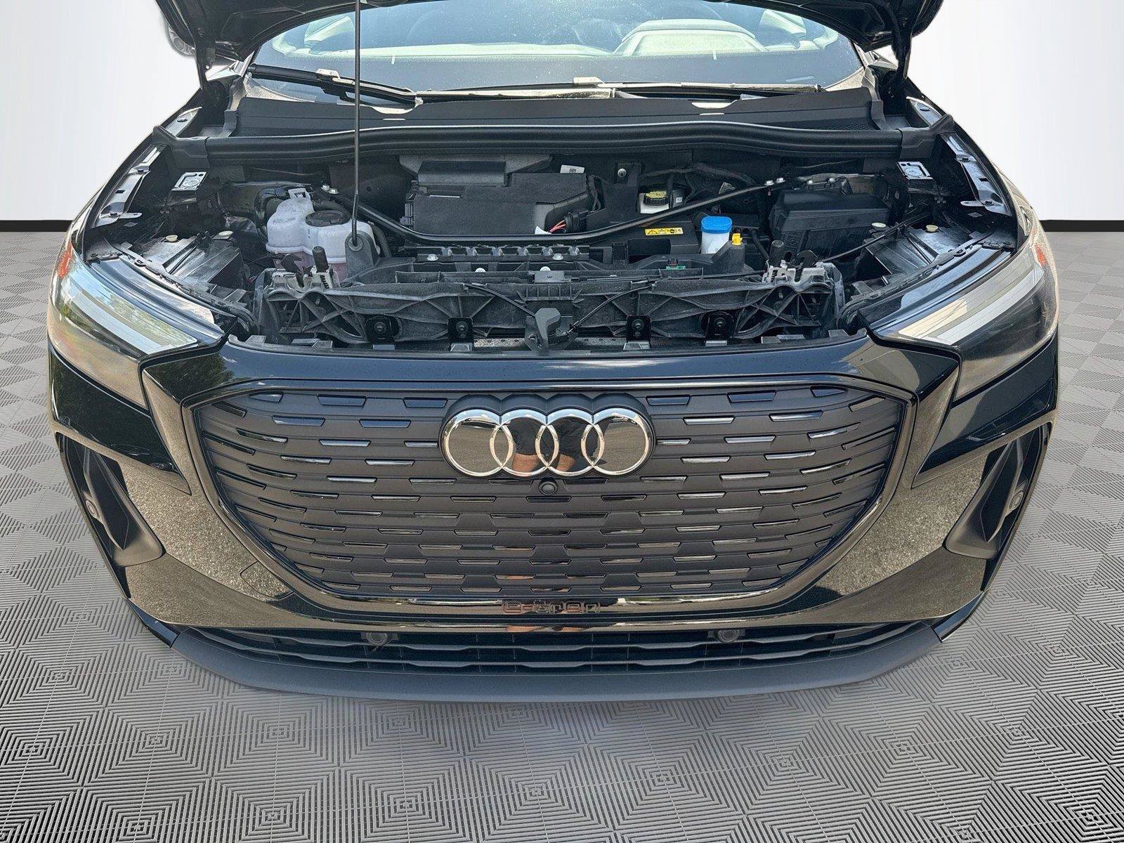 Used 2023 Audi Q4 e-tron Premium Plus AWD/4WD image 31