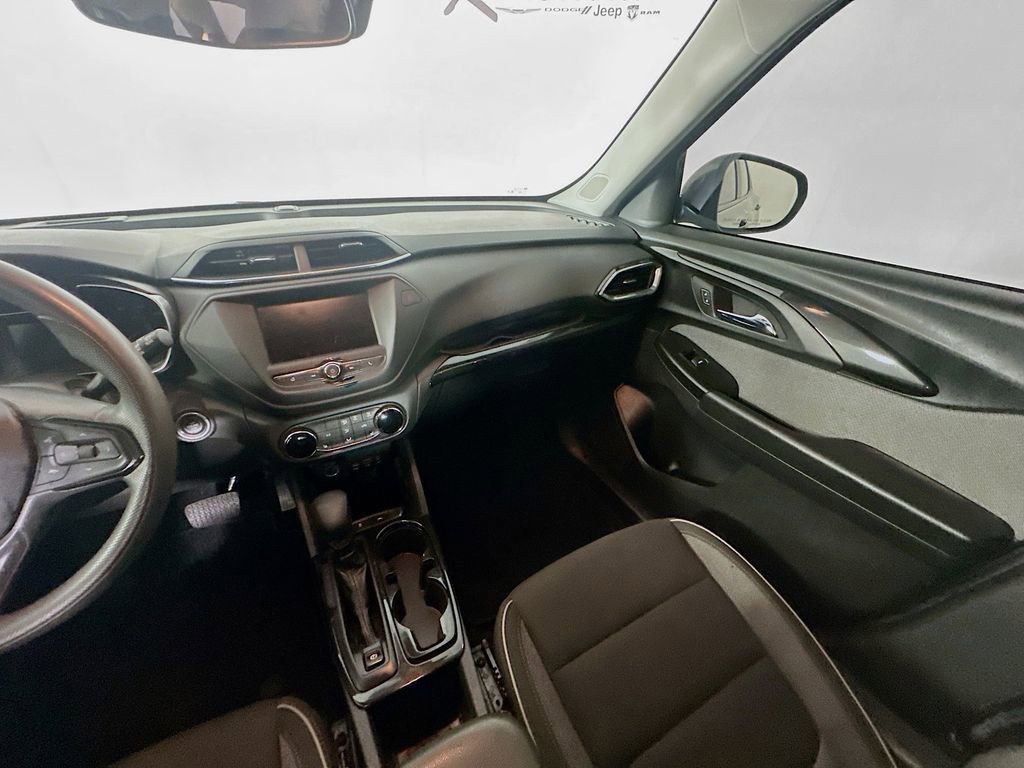 Used 2022 Chevrolet TrailBlazer LT image 11
