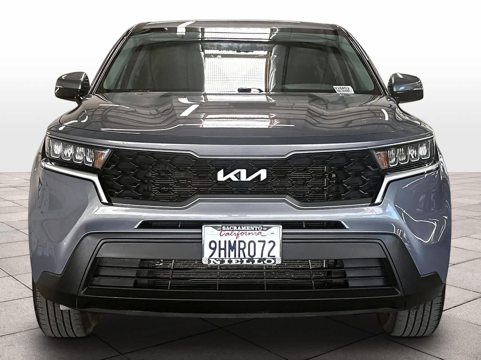 Used 2022 Kia Sorento LX AWD/4WD image 2