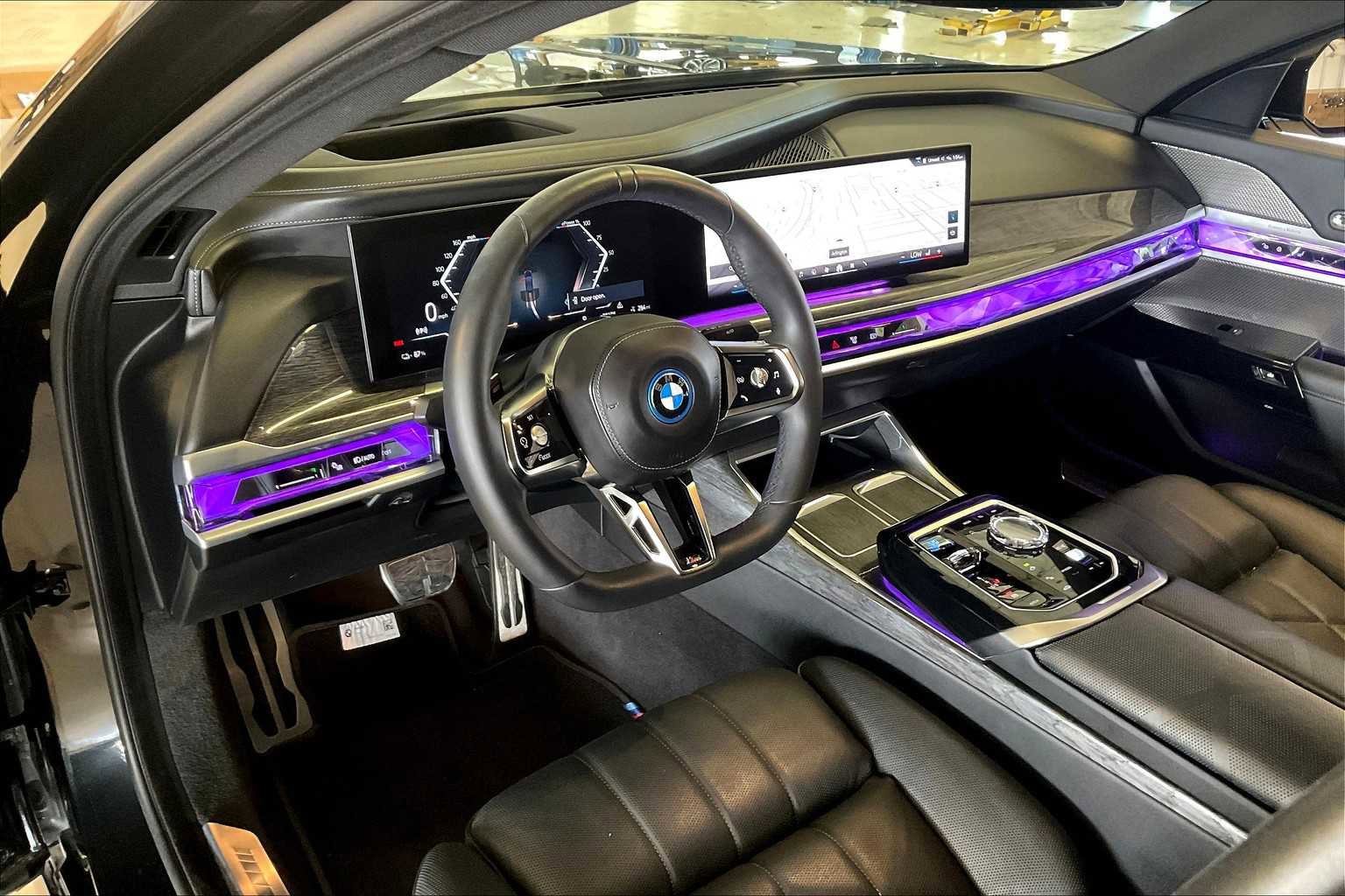 Used 2023 BMW i7 xDrive60 image 16