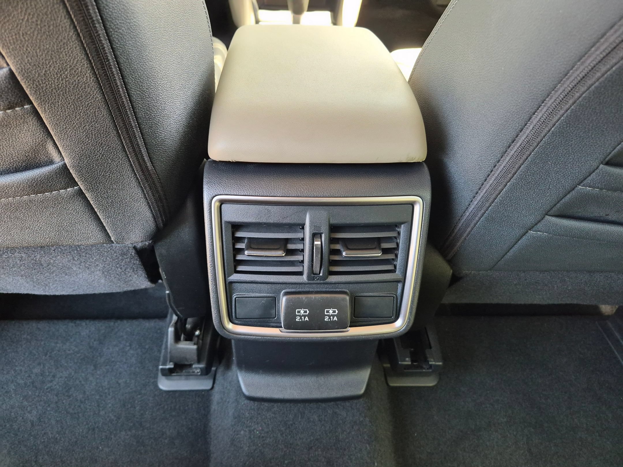 Used 2023 Subaru Forester Premium AWD/4WD image 32