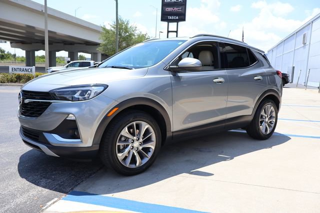 Used 2023 Buick Encore GX Essence w/ Experience Buick Package FWD image 3