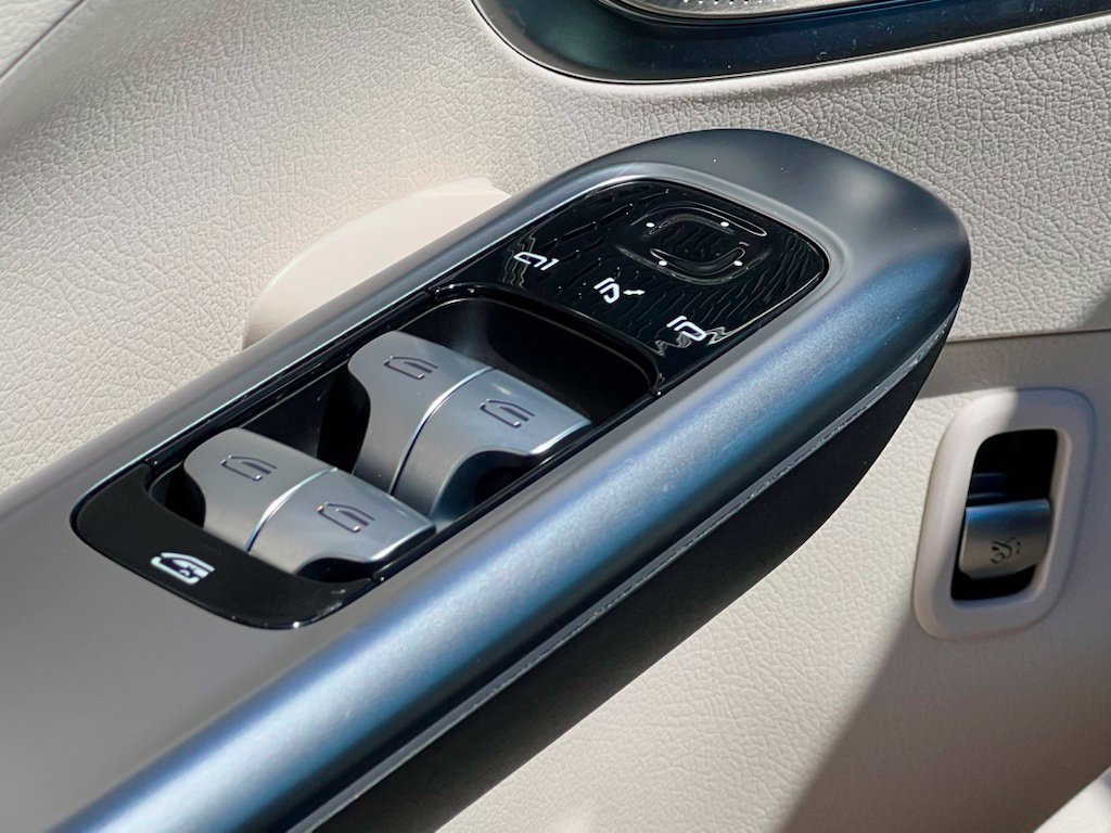 Certified 2026 Mercedes-Benz GLC 300 4MATIC image 28