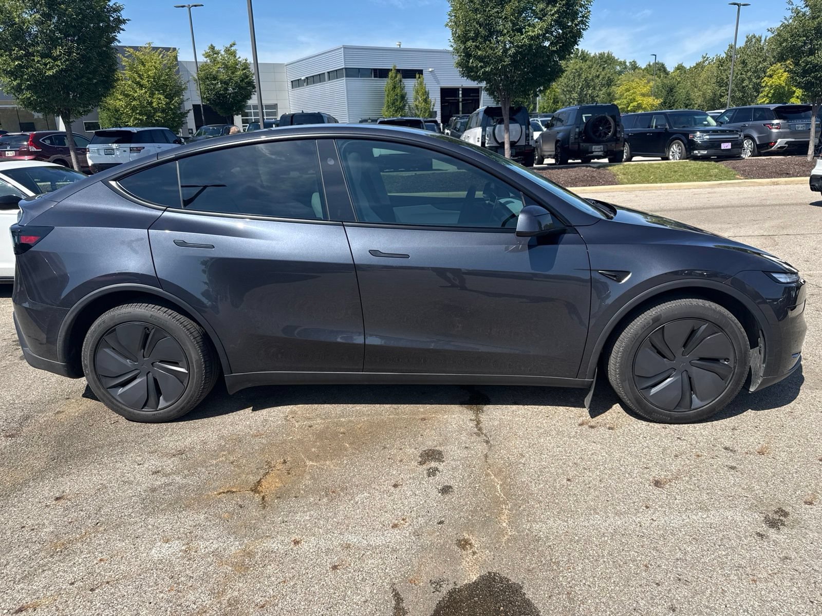 Used 2026 Tesla Model Y Long Range AWD/4WD image 4