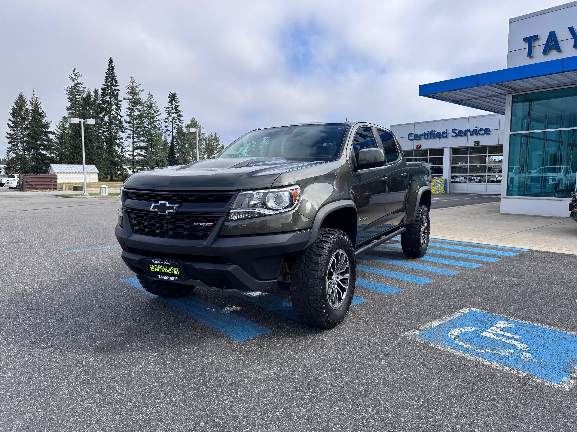 Used 2018 Chevrolet Colorado ZR2 AWD/4WD image 3