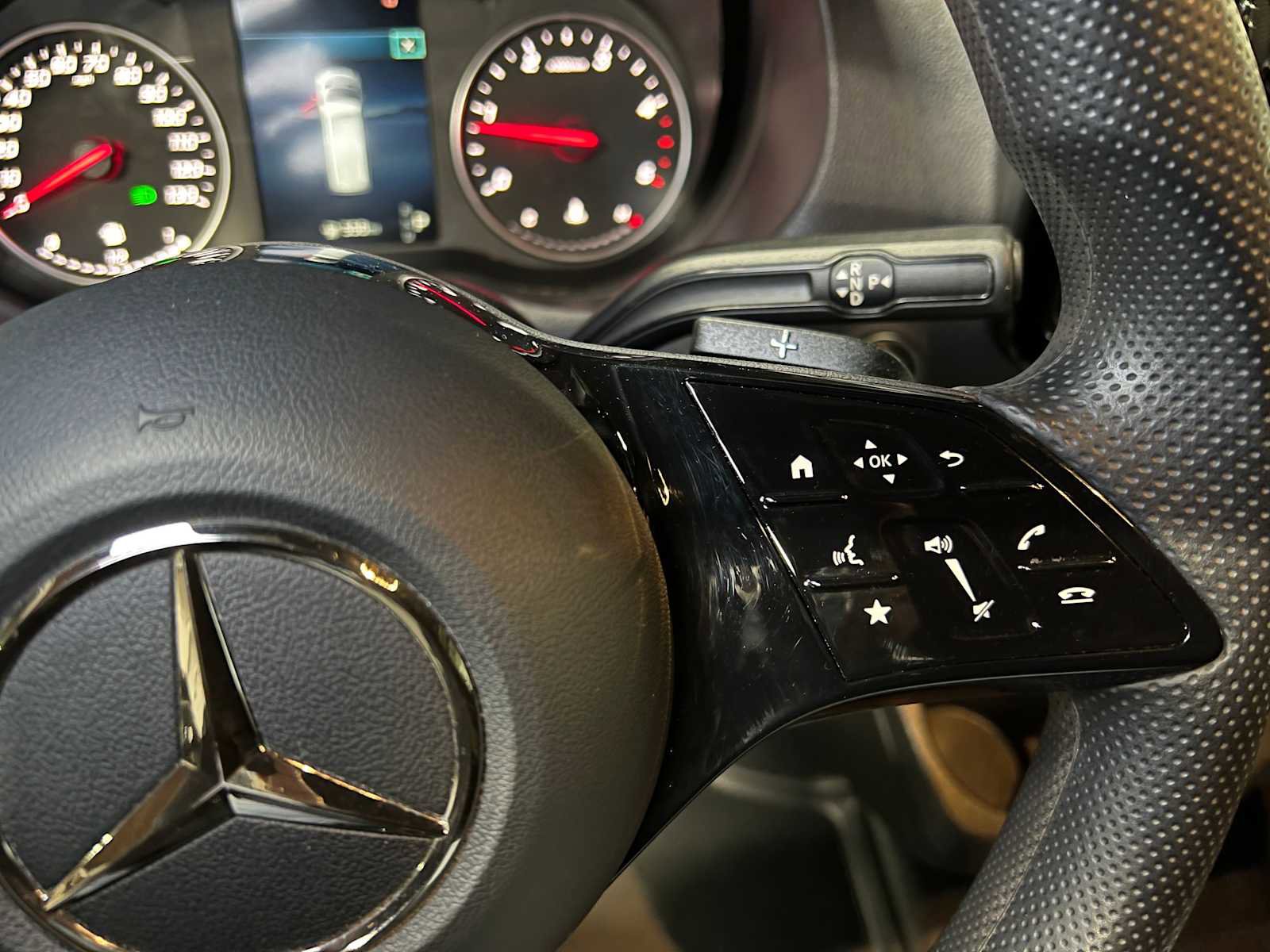 Used 2025 Mercedes-Benz Sprinter 2500 image 28