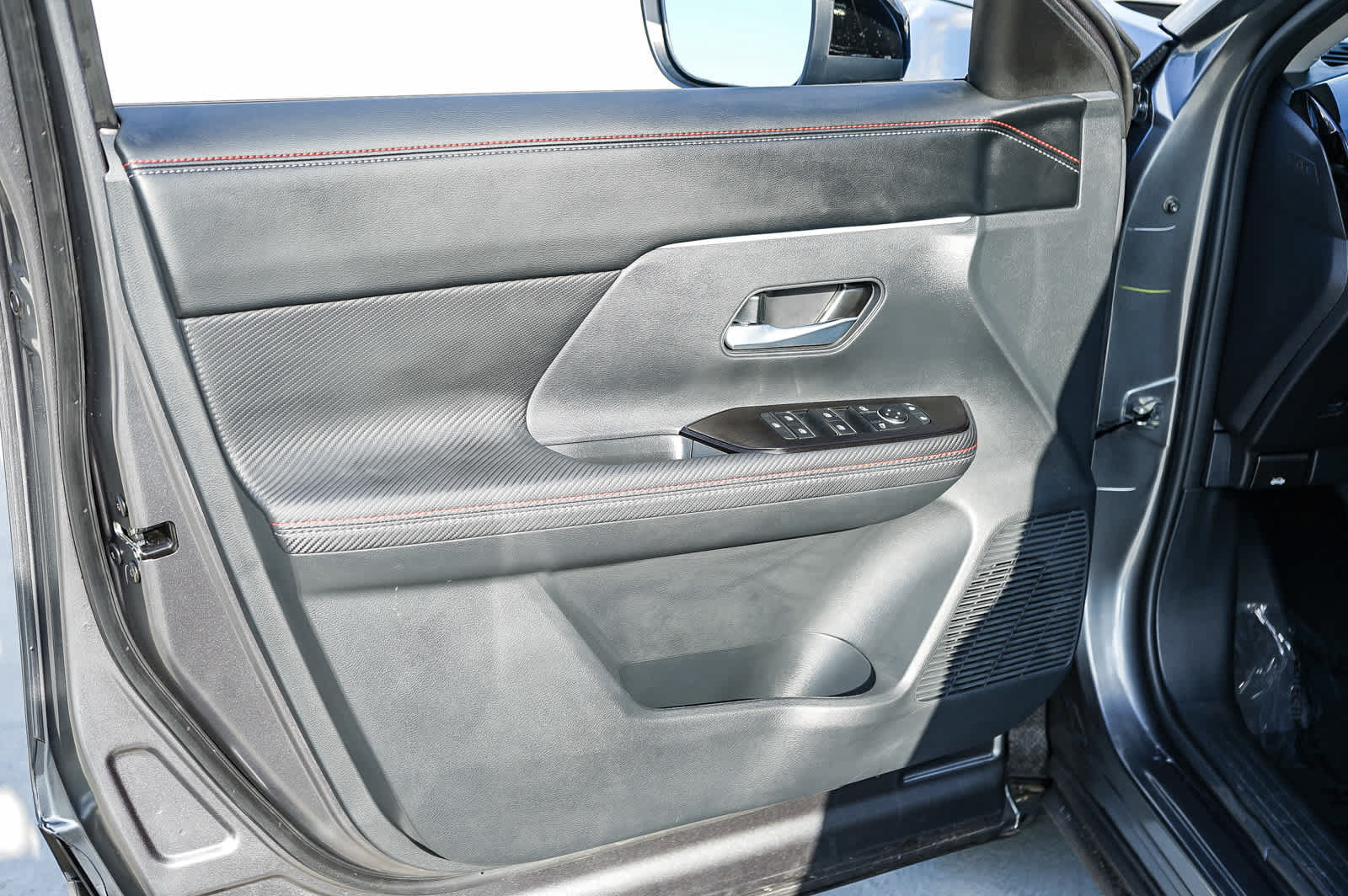 Used 2026 Nissan Kicks SR w/ SR Premium Package AWD/4WD image 21