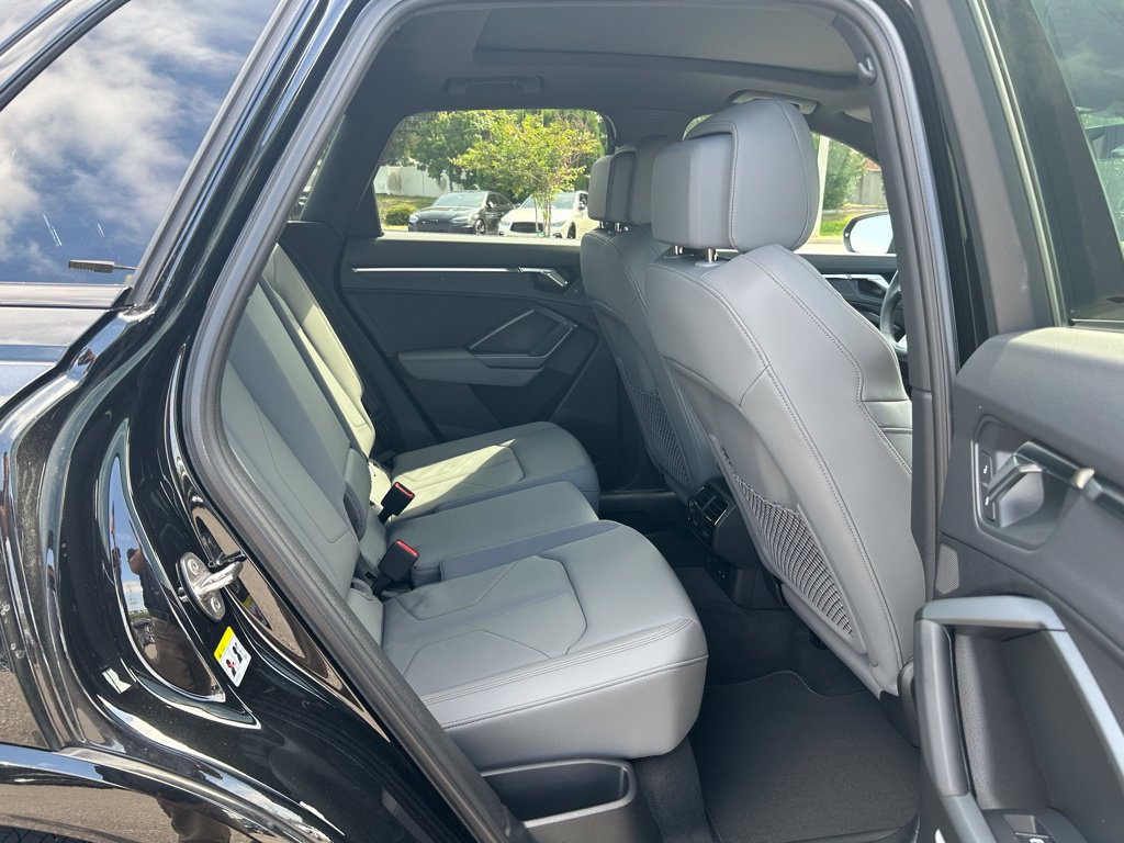 Certified 2025 Audi Q3 2.0T Premium w/ Convenience Package AWD/4WD image 52