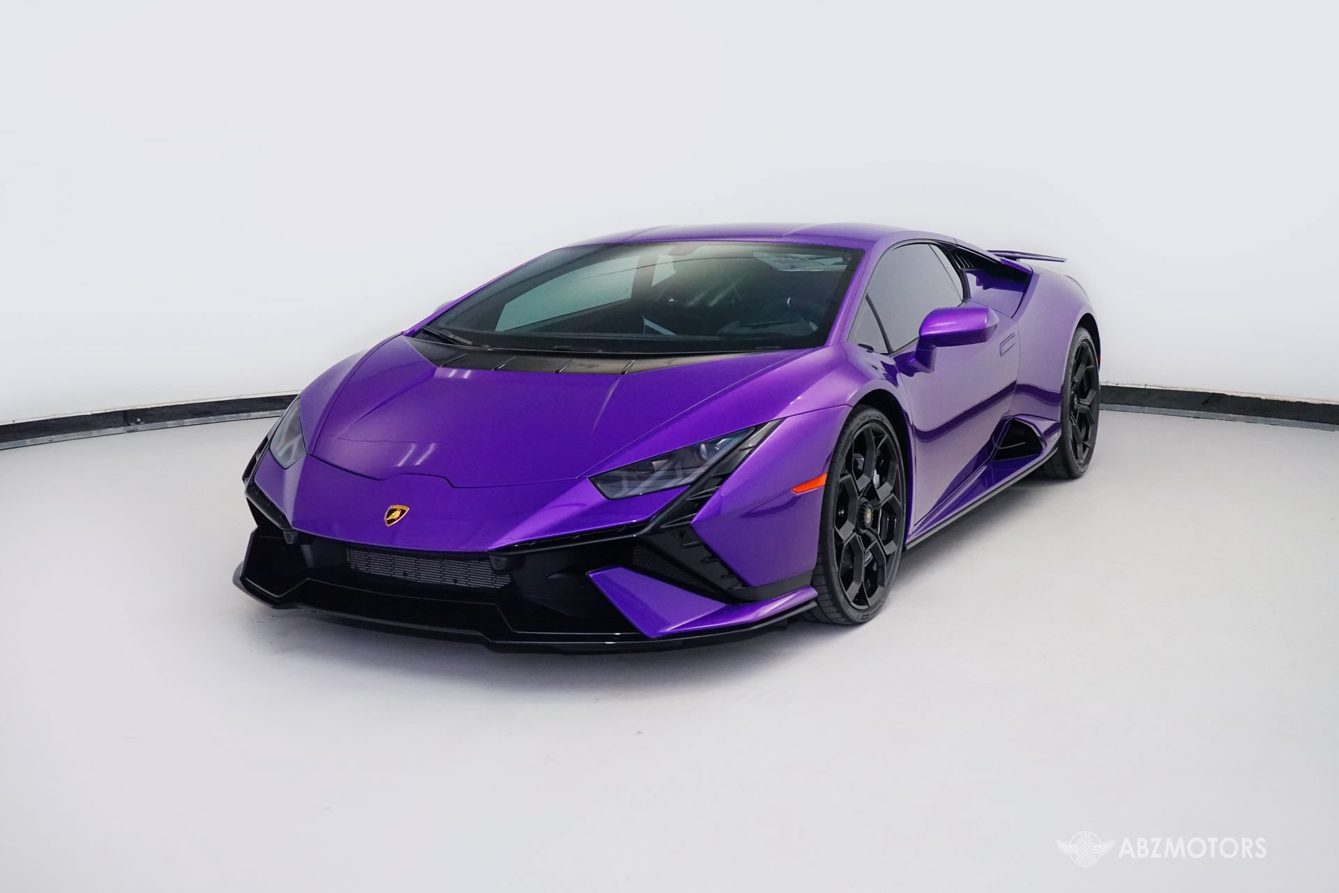 Used 2023 Lamborghini Huracan Tecnica RWD image 2