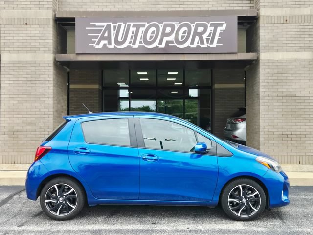 Used 2015 Toyota Yaris SE FWD image 4
