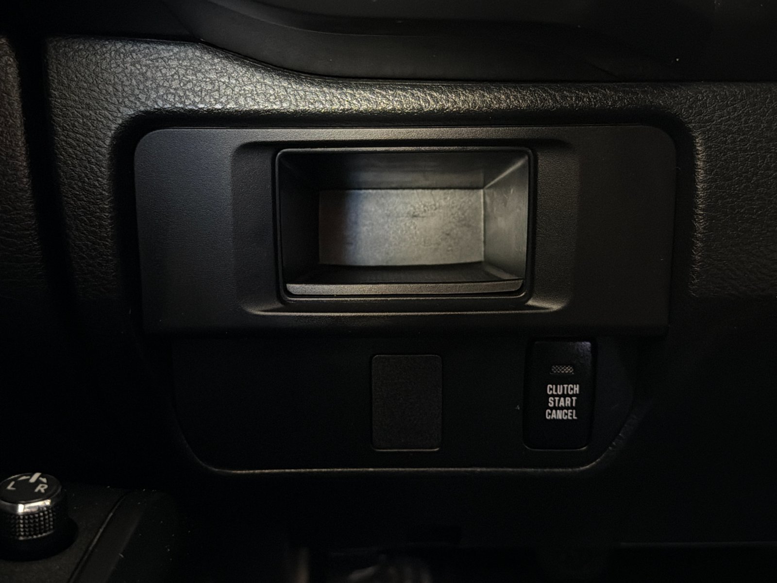 Used 2016 Toyota Tacoma SR AWD/4WD image 24