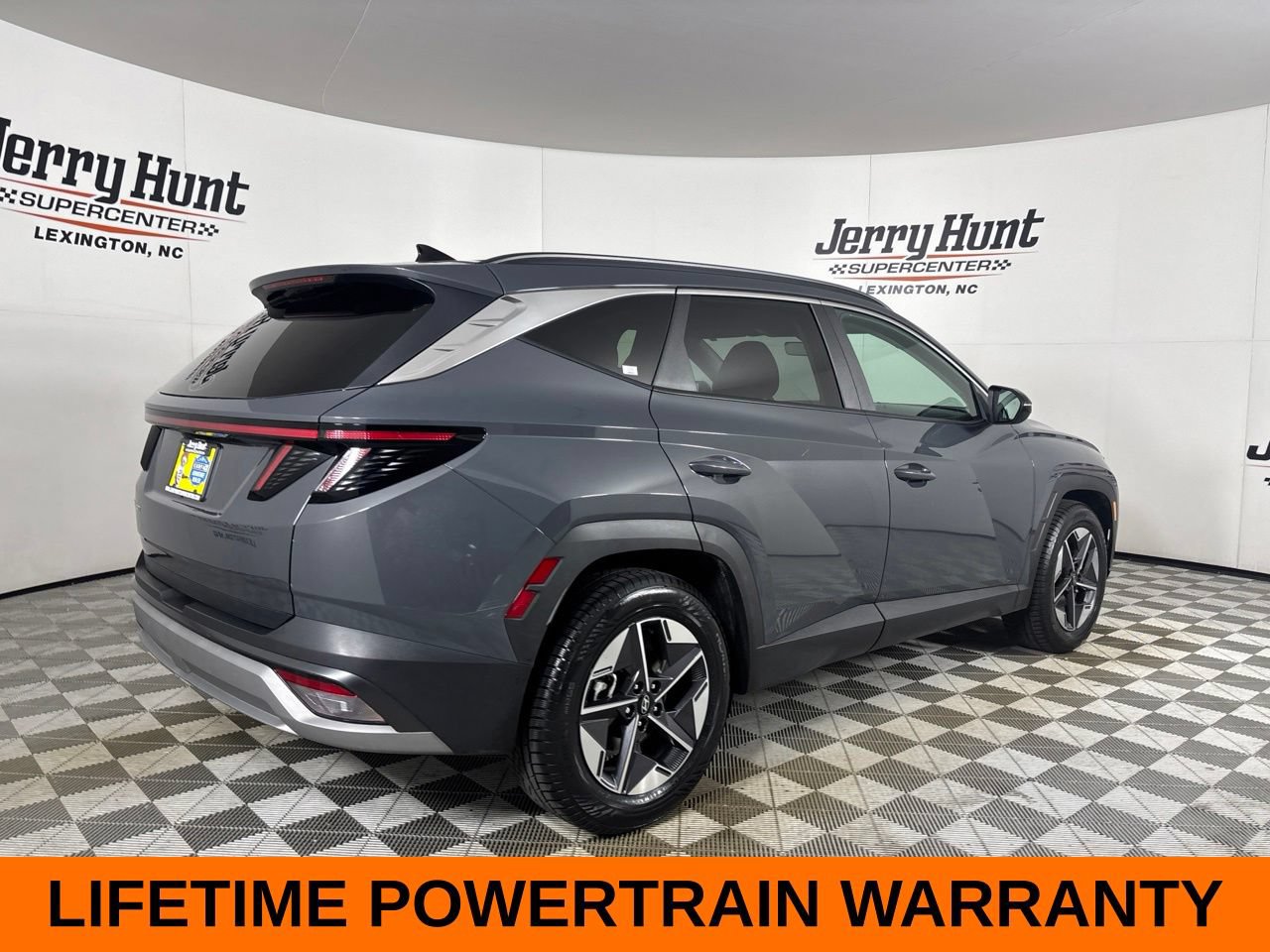 Used 2025 Hyundai Tucson SEL FWD image 6
