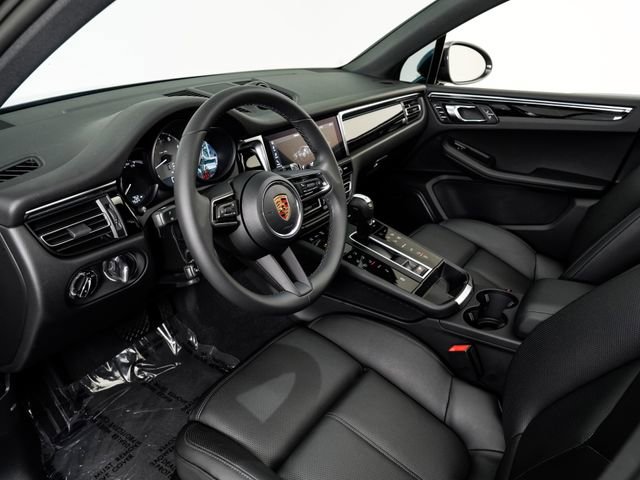 Certified 2026 Porsche Macan S AWD/4WD image 4