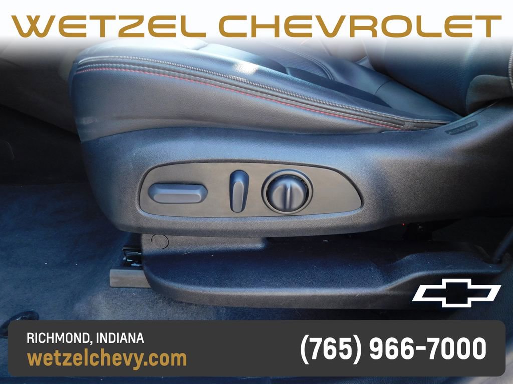 Used 2023 Chevrolet Traverse RS AWD/4WD image 14
