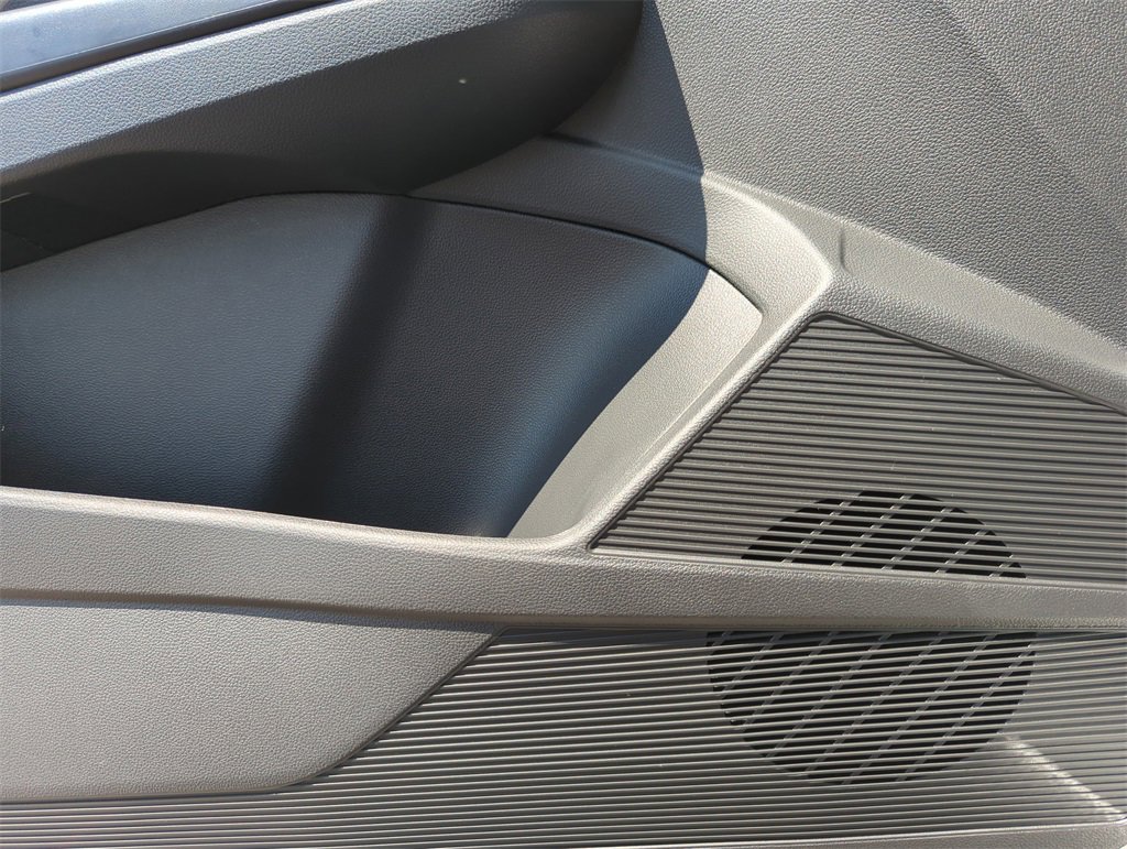 New 2025 Volkswagen Taos S image 26