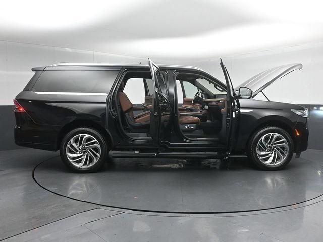 Certified 2025 Lincoln Navigator L Reserve AWD/4WD image 61