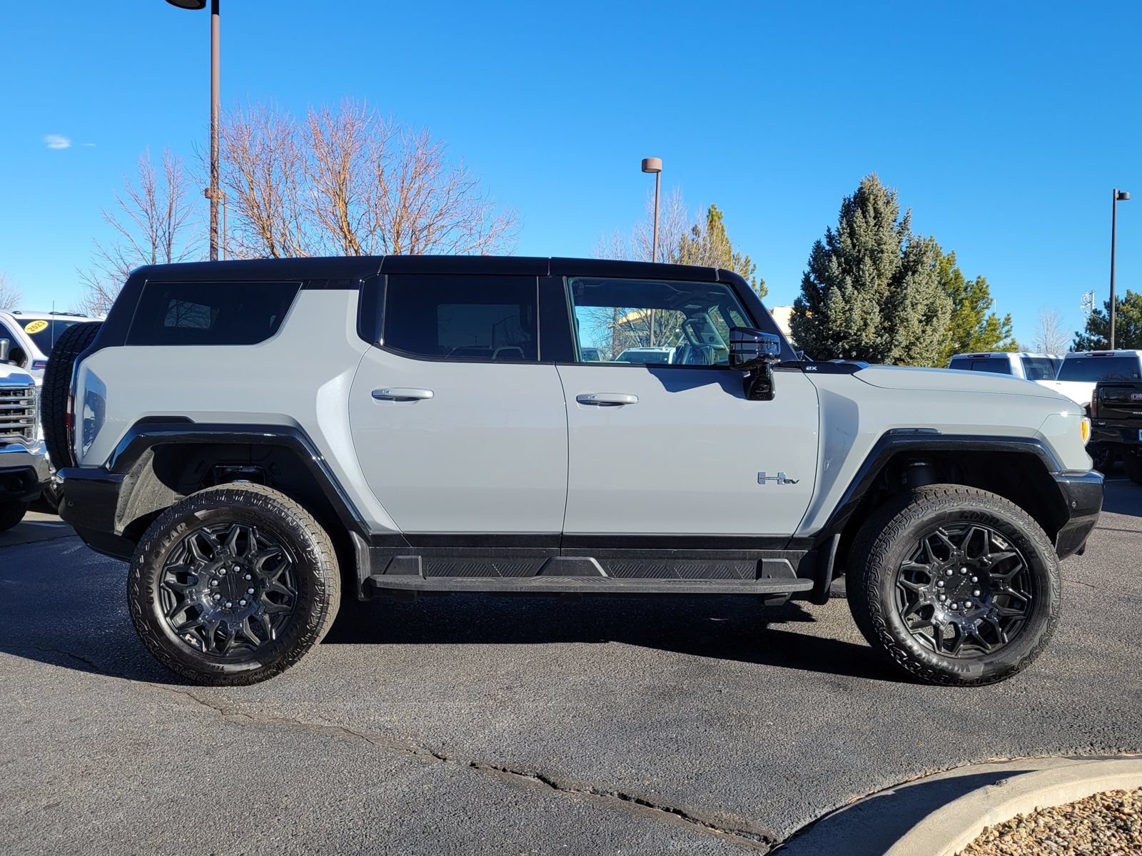 New 2026 GMC Hummer EV SUV w/ LPO, Dark Essentials Package AWD/4WD image 2