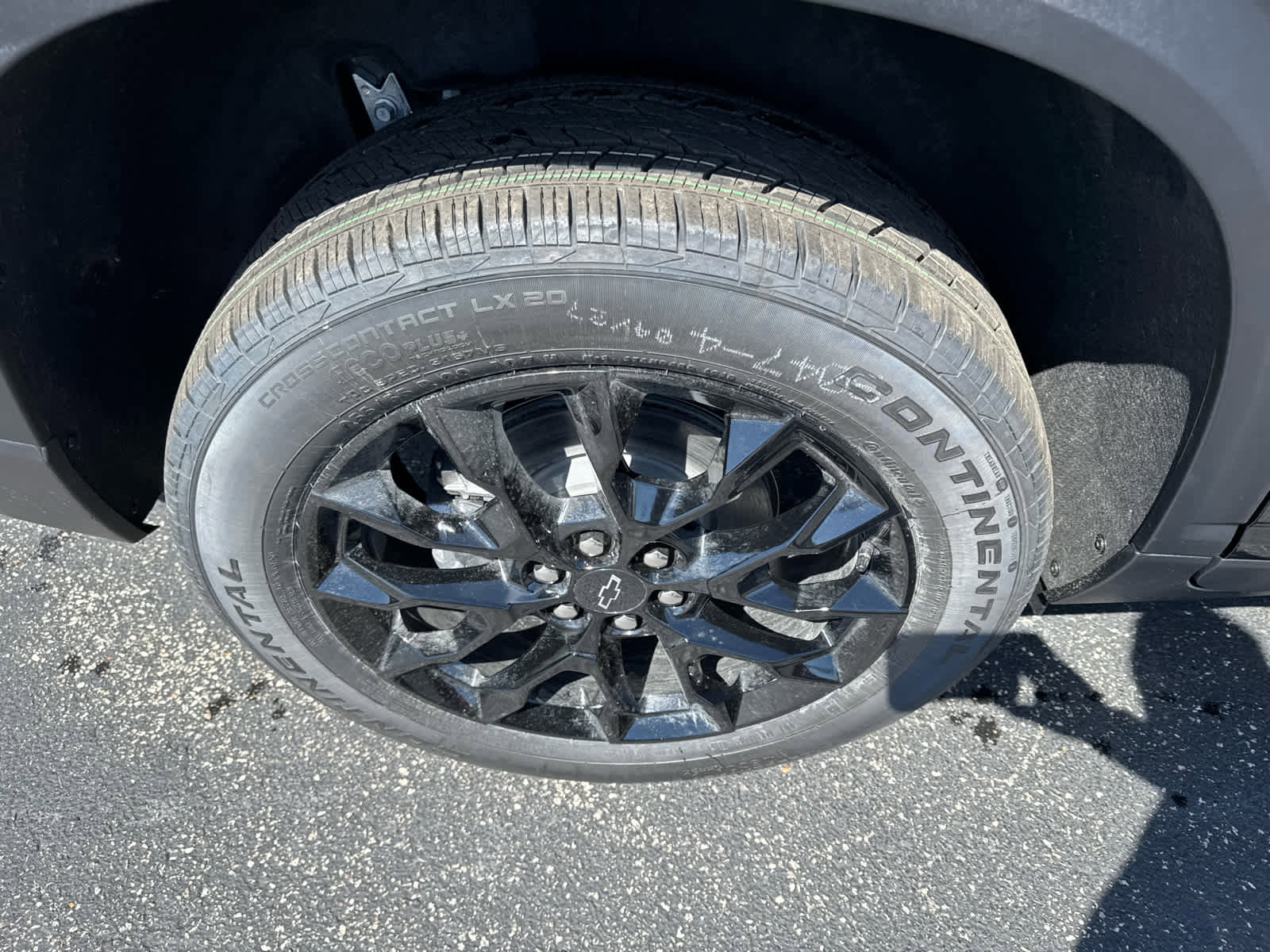 New 2026 Chevrolet Traverse LT w/ Midnight/Sport Edition AWD/4WD image 13