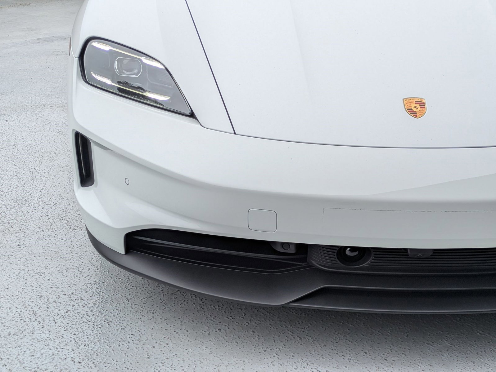 New 2025 Porsche Taycan image 12