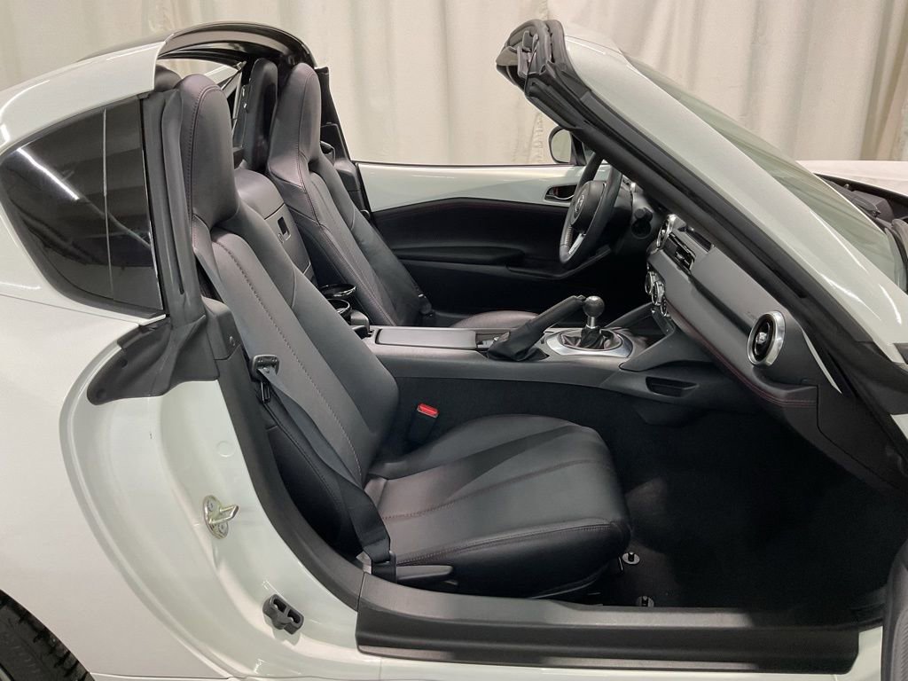 Used 2017 MAZDA MX-5 Miata RF Grand Touring image 26