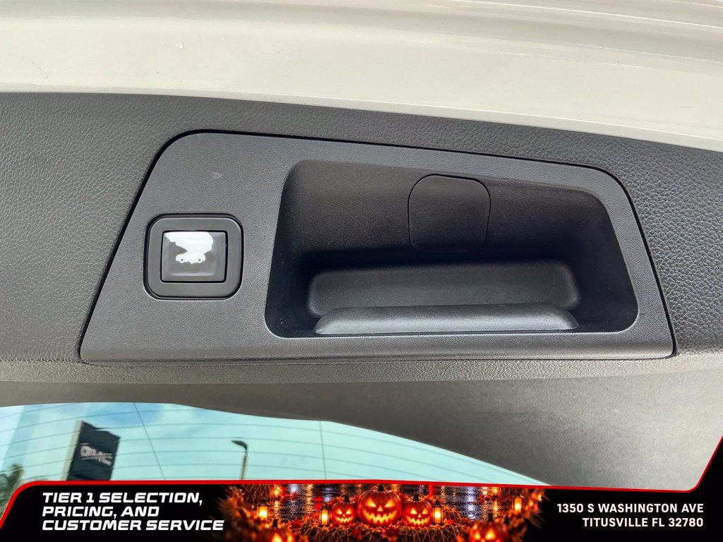 Certified 2018 Buick Envision Essence w/ LPO, Road Trip Package FWD image 17