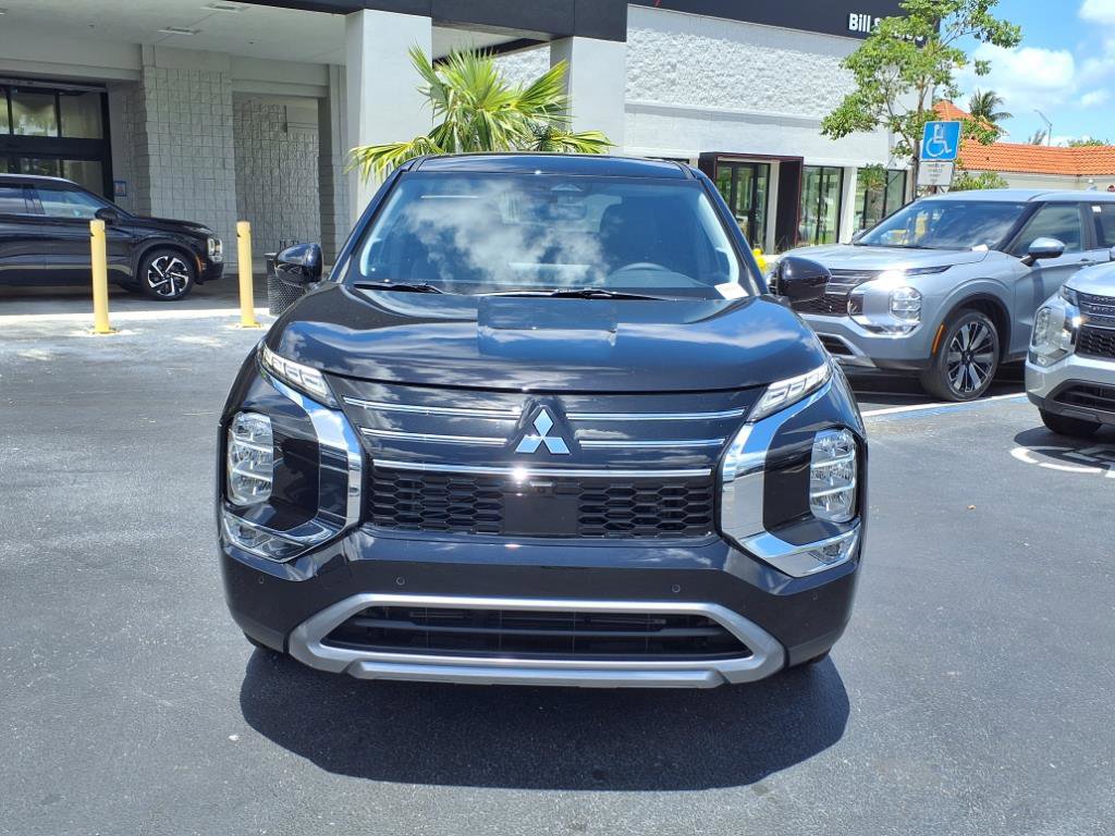 New 2025 Mitsubishi Outlander SE image 5