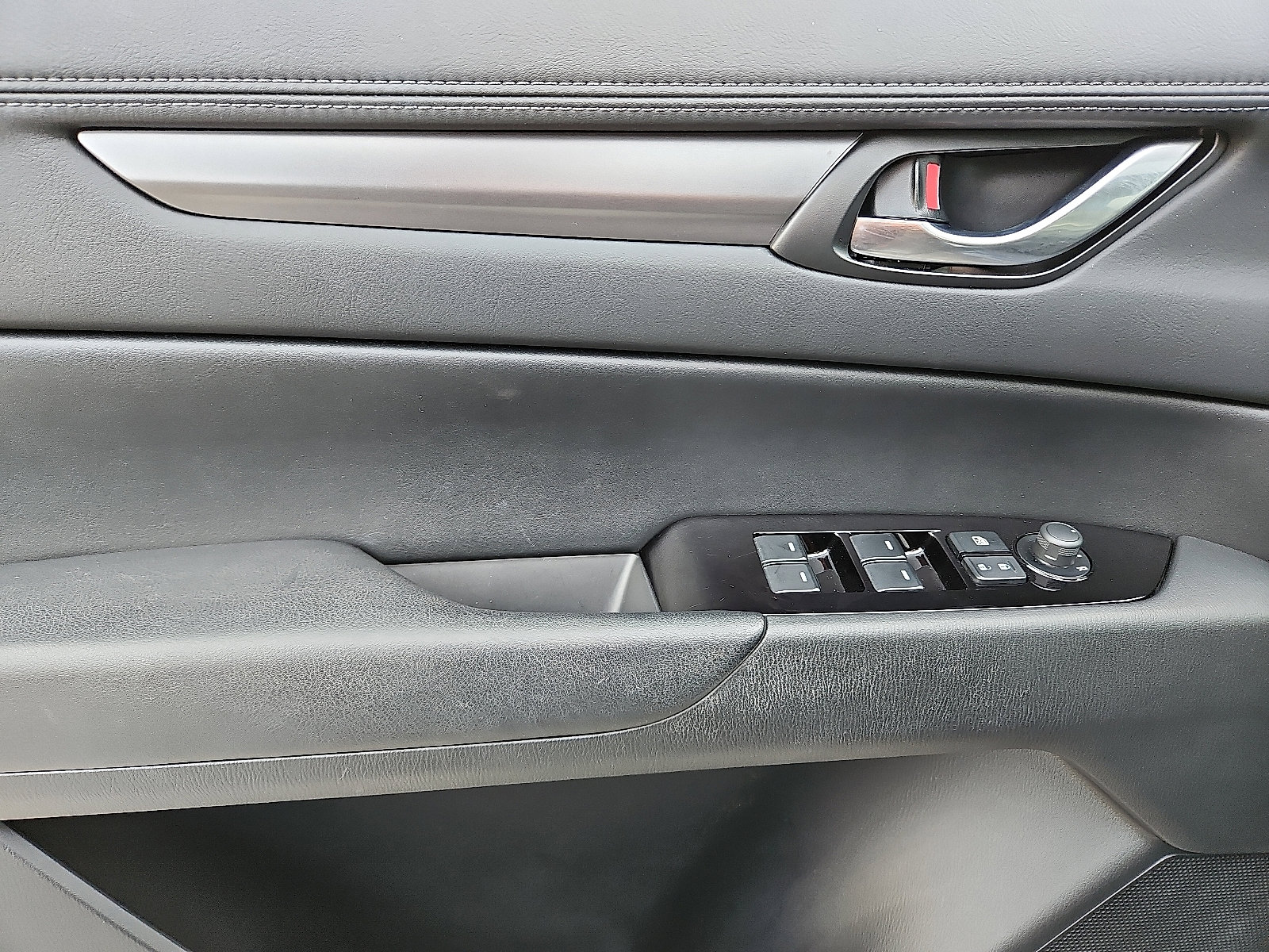 Certified 2025 MAZDA CX-5 AWD 2.5 S w/ Preferred Package image 12