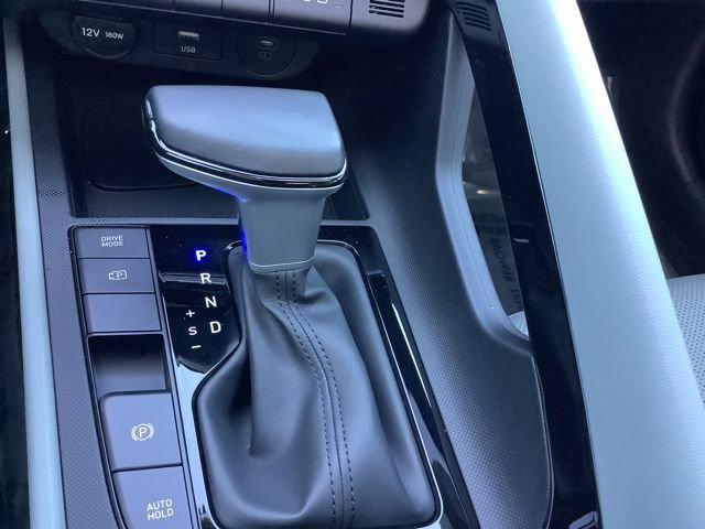 Certified 2025 Hyundai Elantra Limited image 35