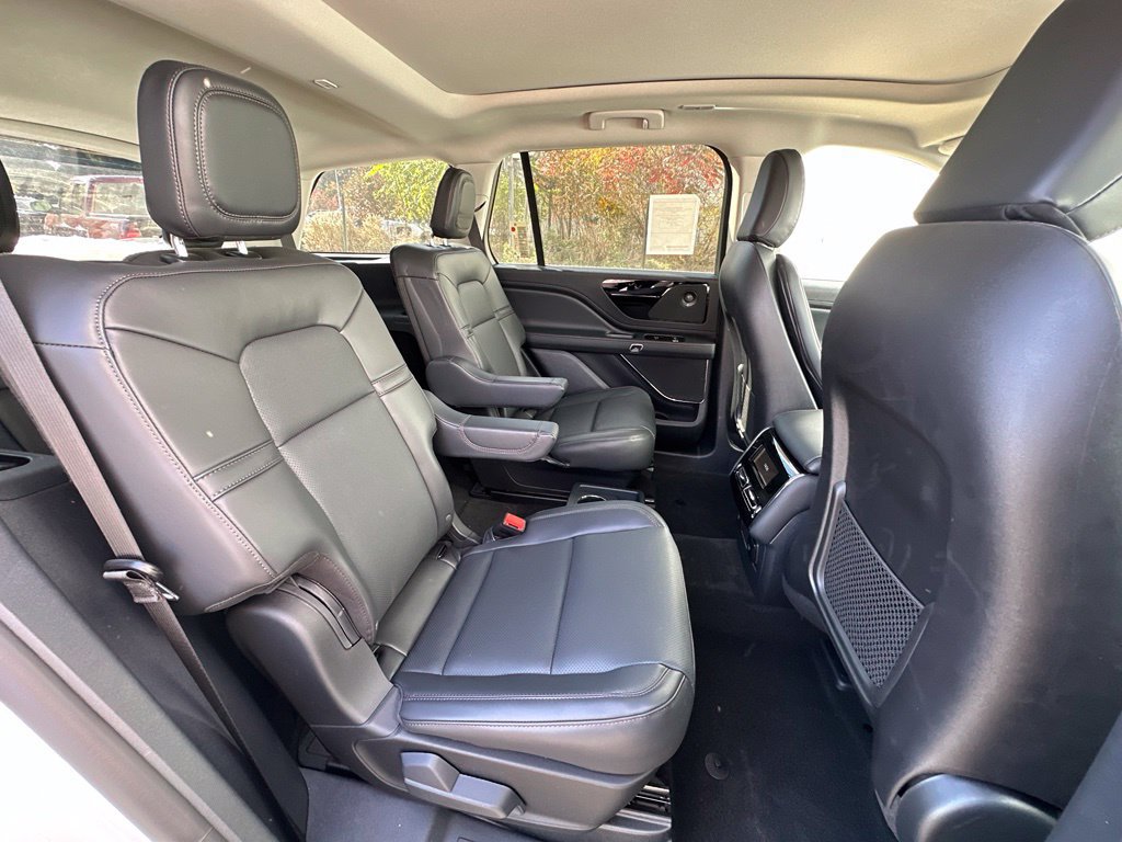 New 2026 Lincoln Aviator AWD image 25