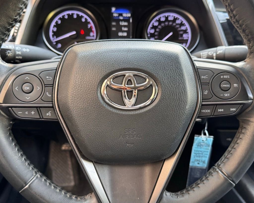 Used 2023 Toyota Camry SE image 6