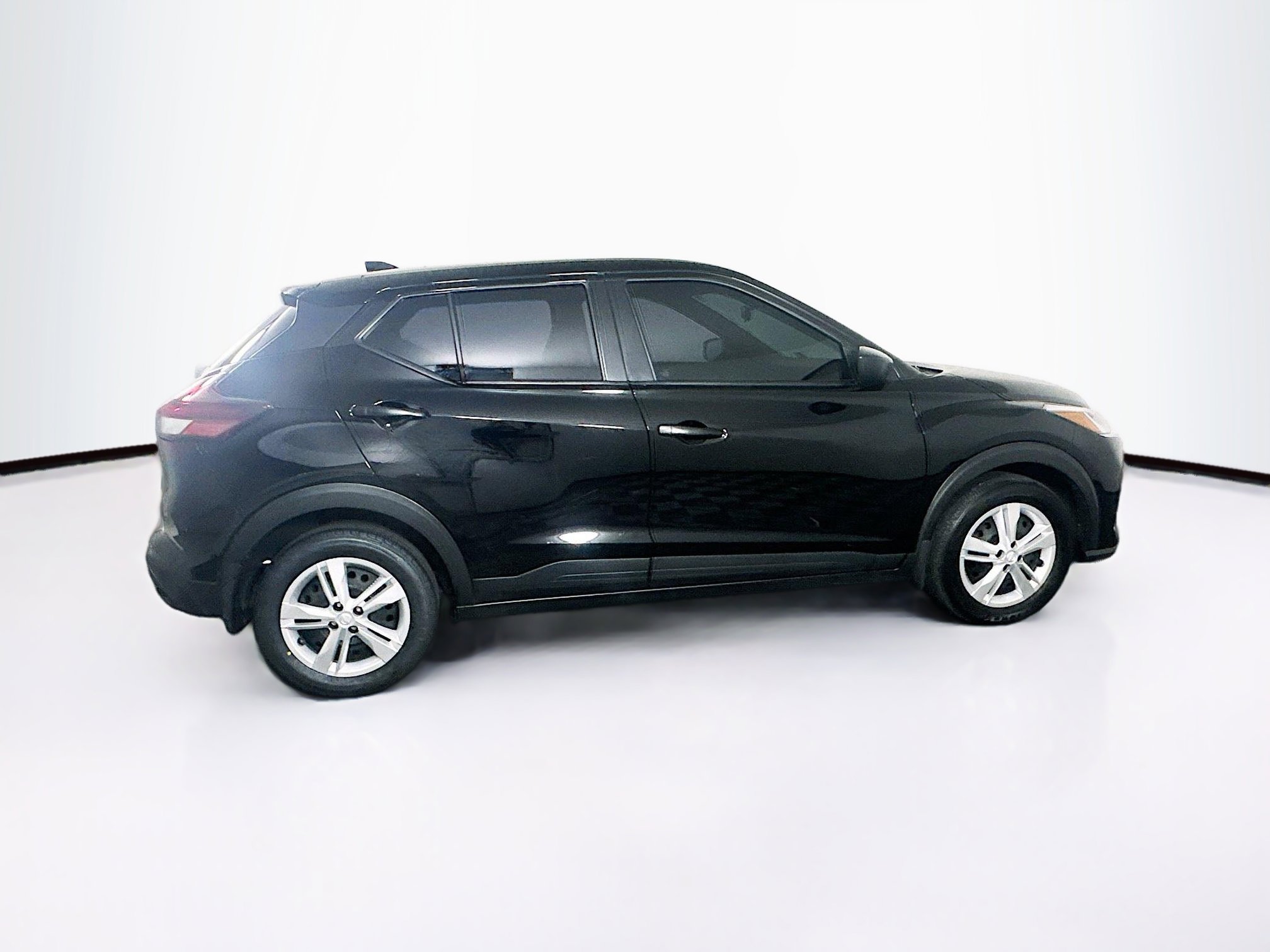 Used 2024 Nissan Kicks S image 27