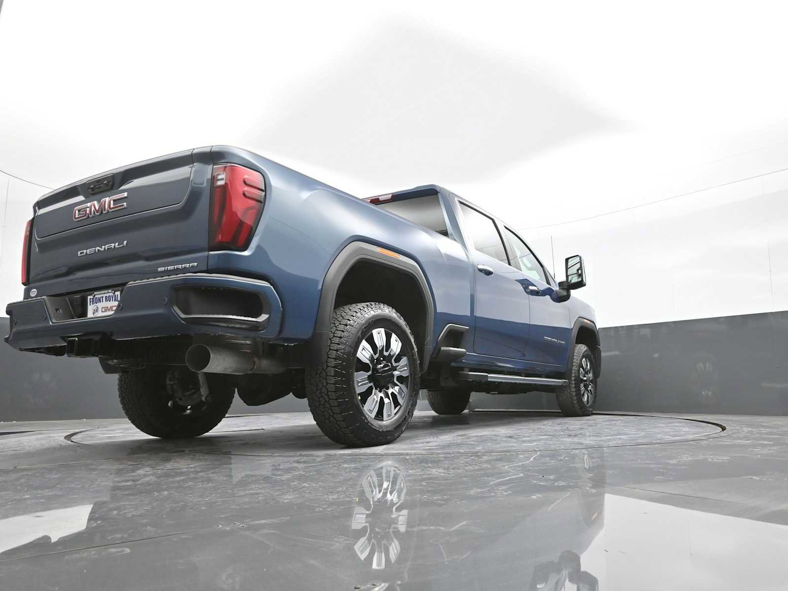 New 2026 GMC Sierra 2500 Denali w/ Denali Reserve Package AWD/4WD image 40