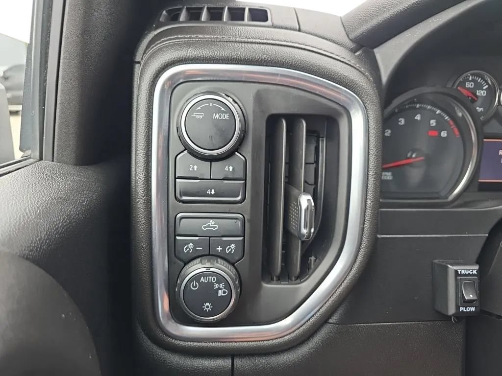 Used 2020 Chevrolet Silverado 3500 LT AWD/4WD image 27