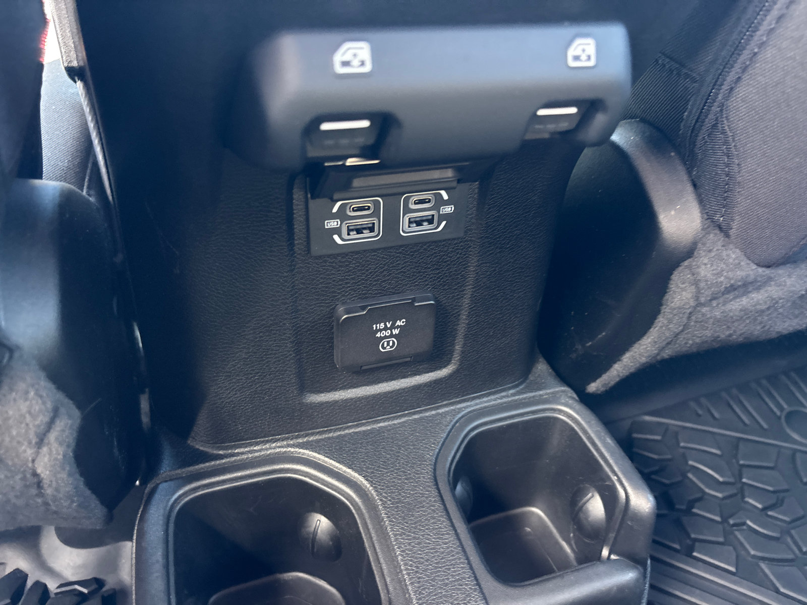 Used 2023 Jeep Gladiator Rubicon w/ LED Lighting Group AWD/4WD image 30