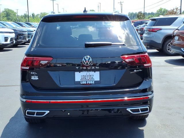 Used 2024 Volkswagen Tiguan SEL R-Line AWD/4WD image 32