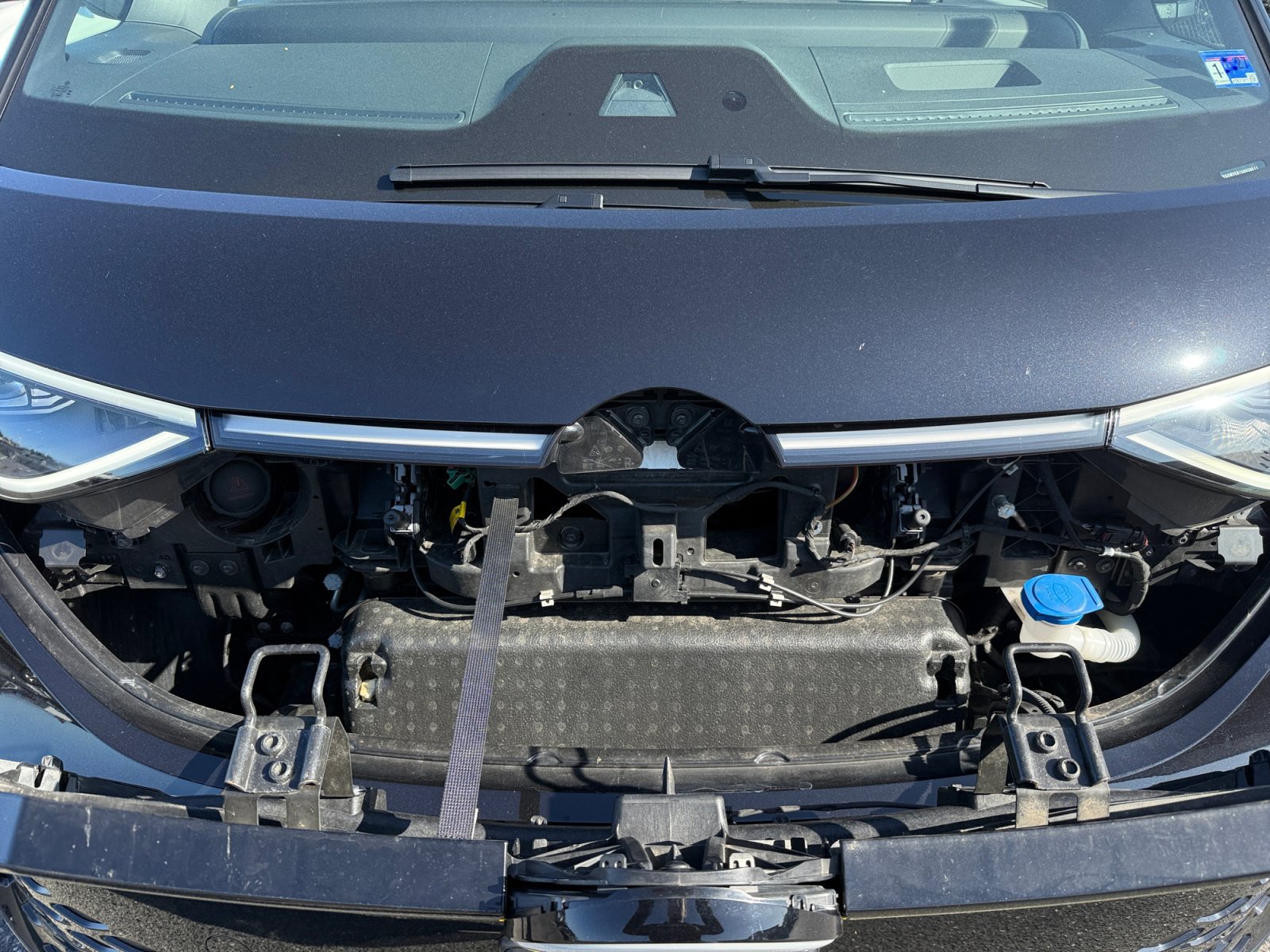 Certified 2025 Volkswagen ID. Buzz Pro S Plus RWD image 20