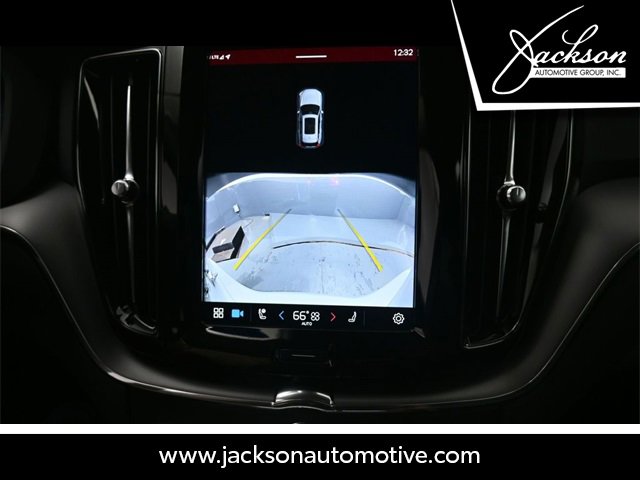 Used 2025 Volvo XC60 B5 Core w/ Climate Package image 12