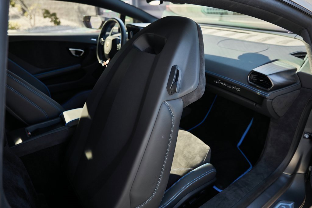 Used 2023 Lamborghini Huracan Tecnica image 38