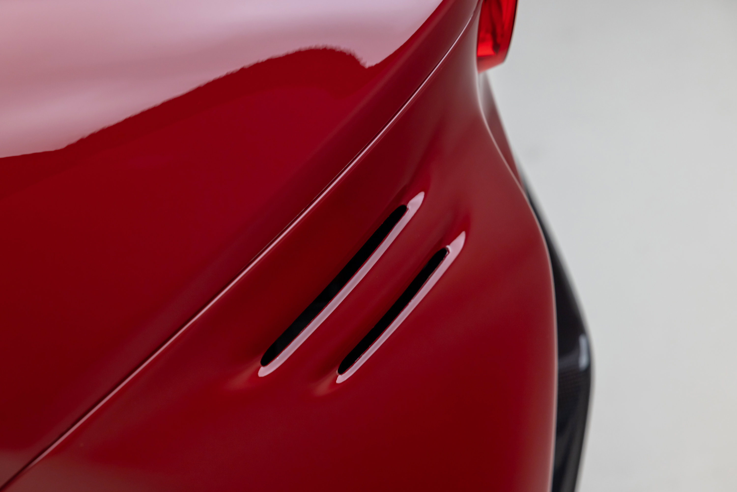 Certified 2023 Ferrari SF90 Stradale image 39