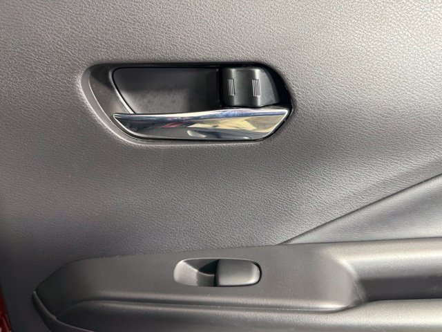 Used 2020 Nissan Kicks SR w/ SR Premium Package FWD image 25